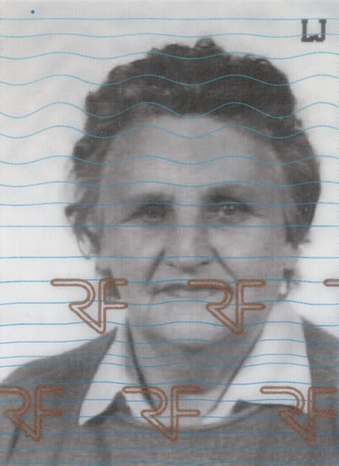 Madame Jeannine VANBEVEREN née LUTSEN