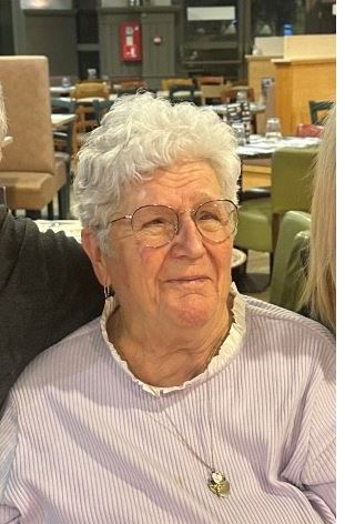 Madame Yvonne PILLONS née BACQUET