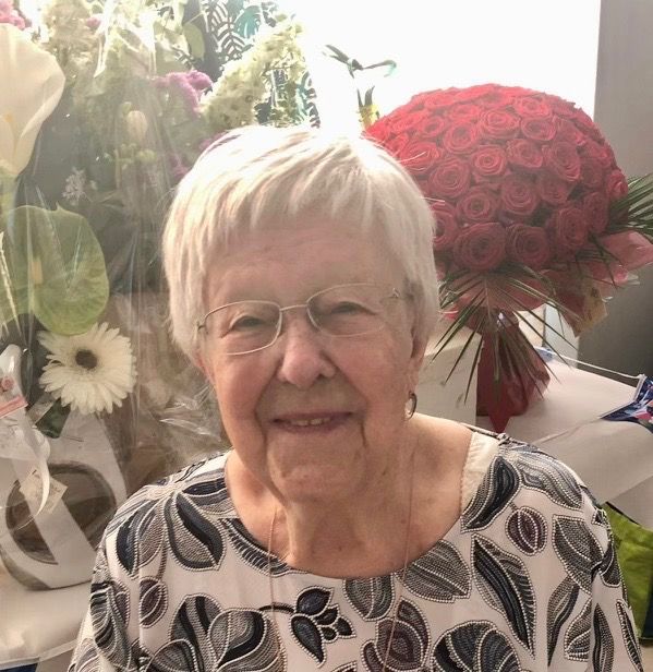 Madame Jeanne BRUNEAU