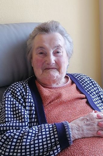 Madame Raymonde DELOUX née GLAISE