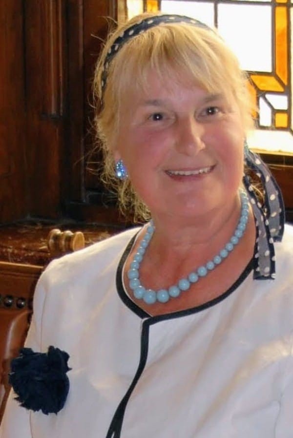 Madame Éliane TOILLON