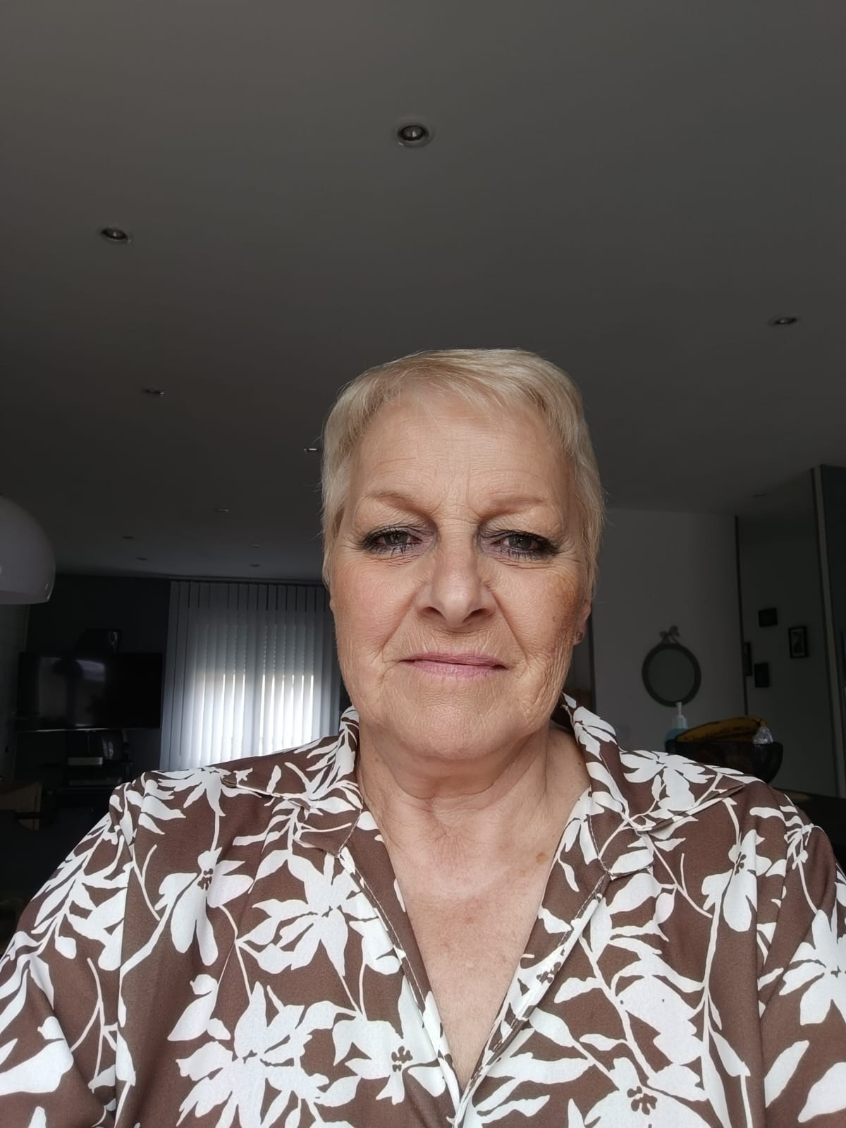 Photo de profil de Madame Katty VAN GERTRUY