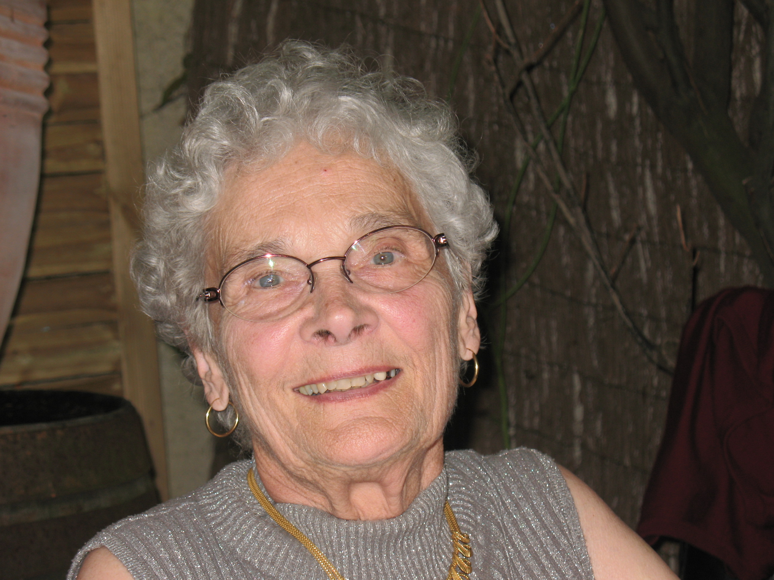 Madame Suzanne HENNOTE née DOULLÉ