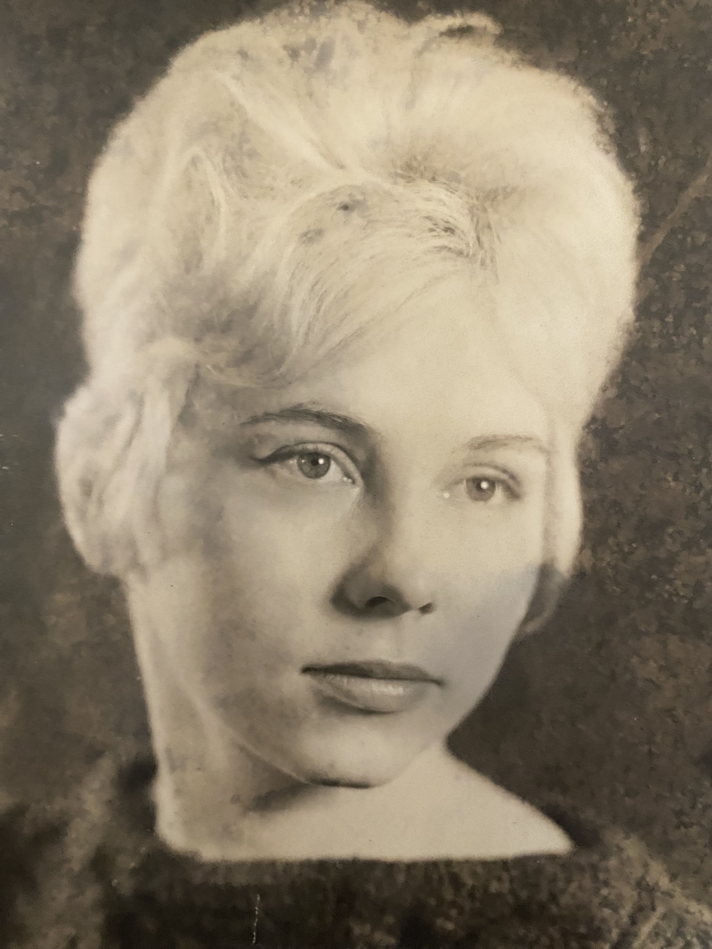 Madame Brigitte, Renate MONTOYA née GLAESER