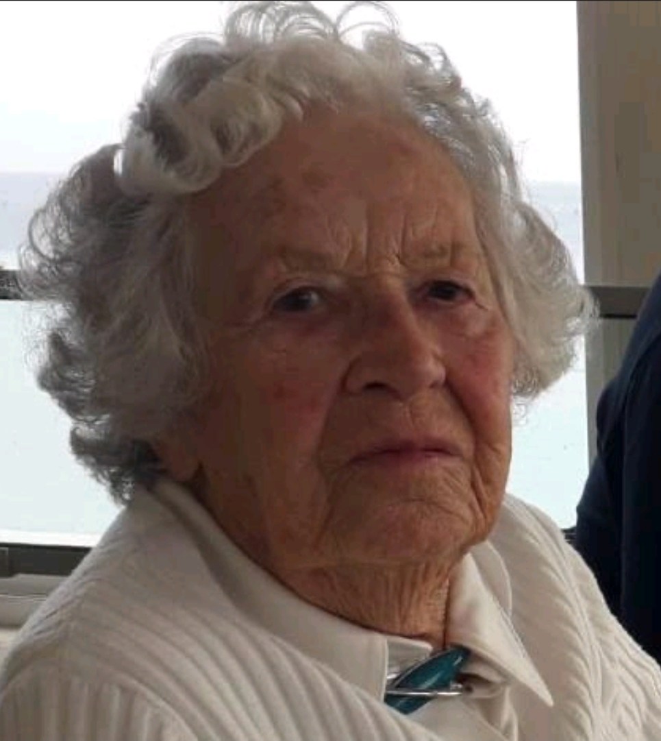 Madame Jeanne, Aimable, Angèle SALICIS