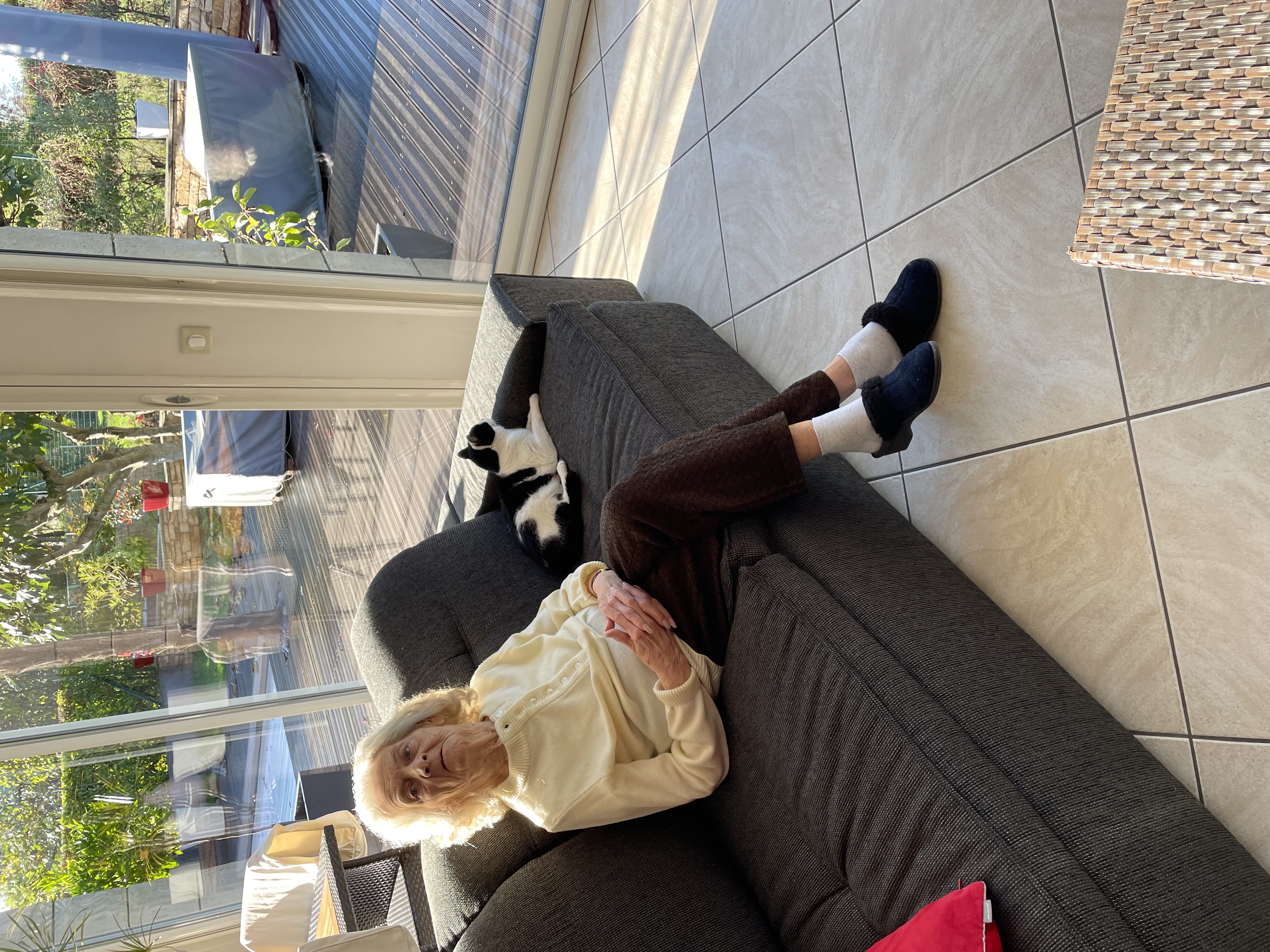 Madame Odette LAGOUTTE née FRONTIERE