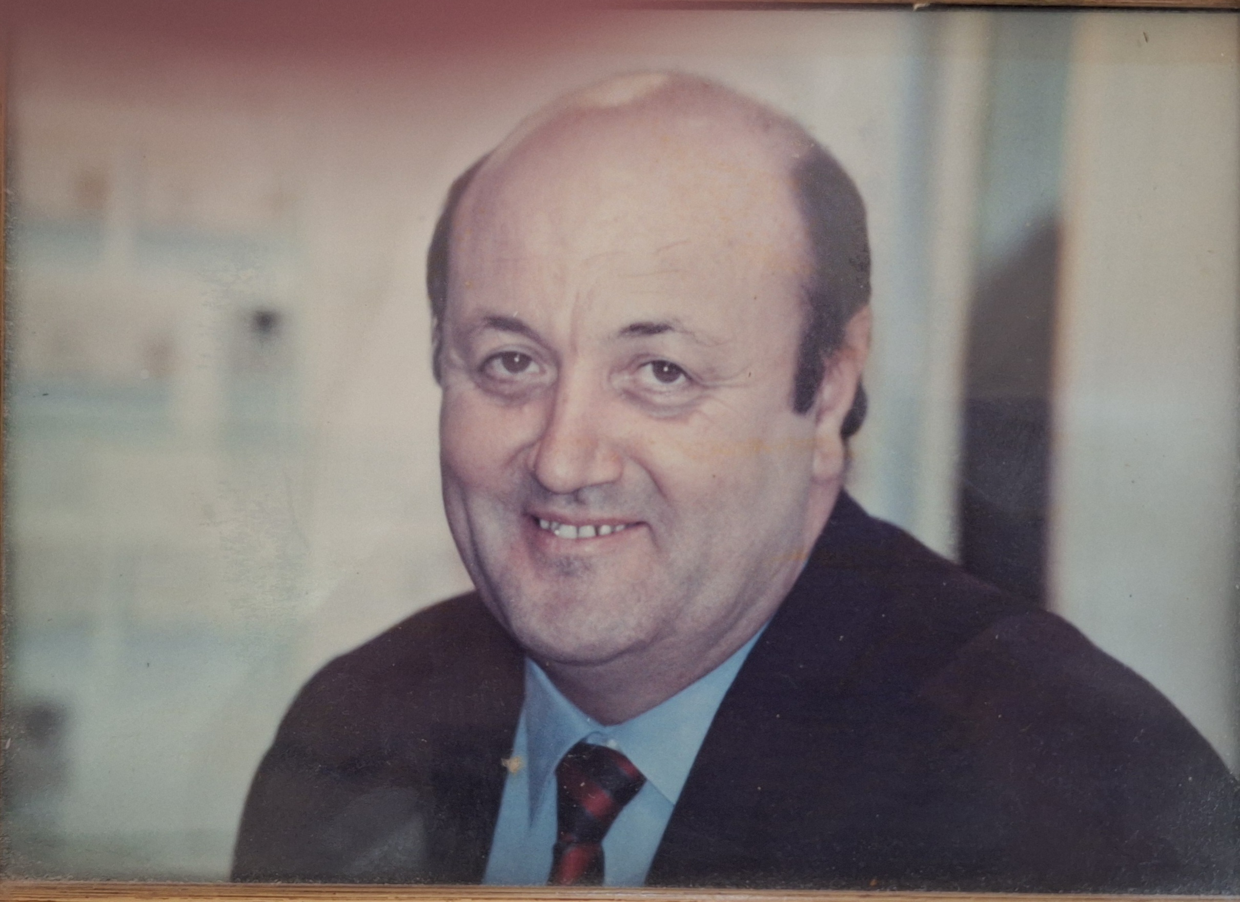 Monsieur Emmanuel, Antoine VILLENA